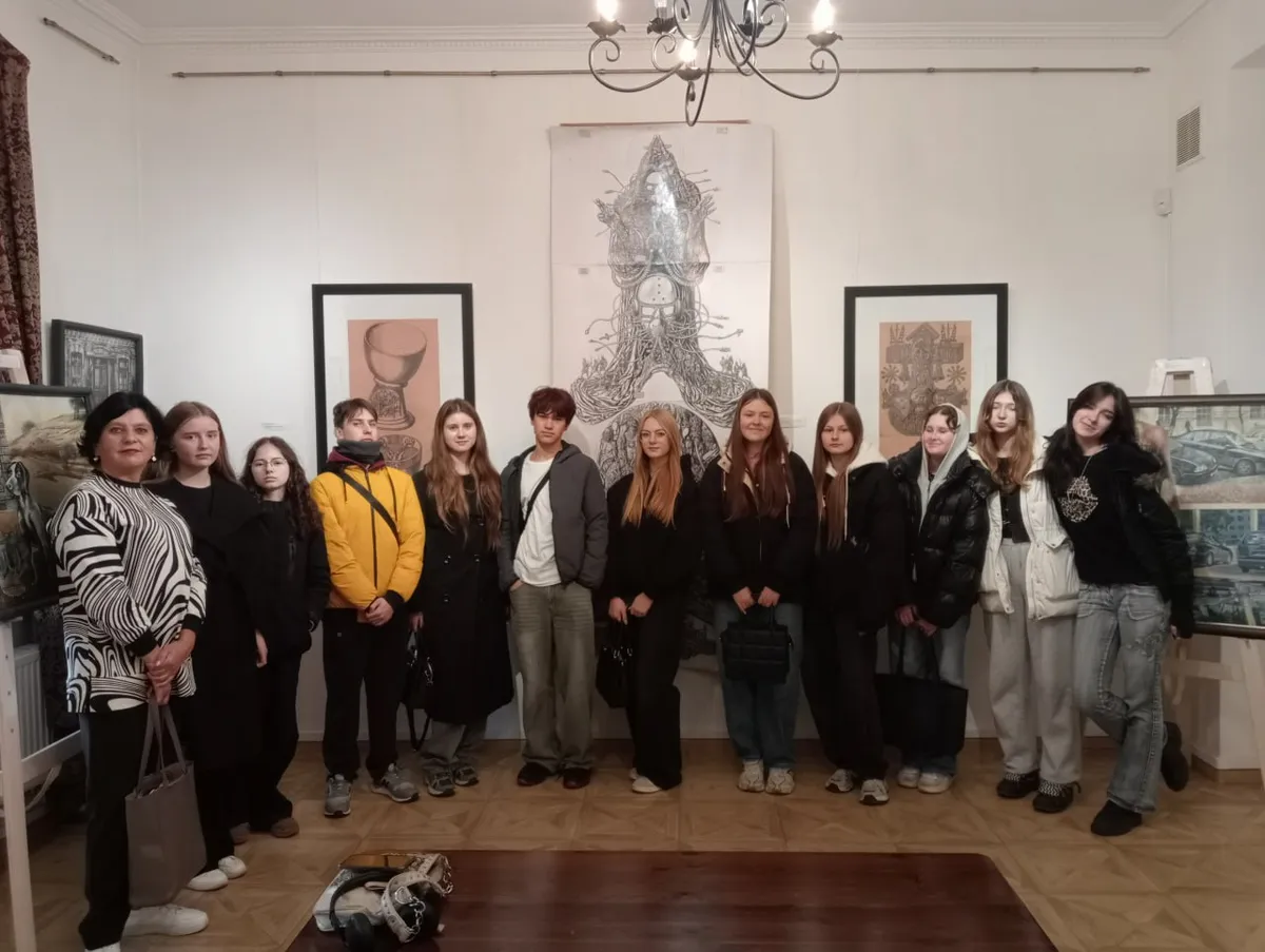 «Сила у часі» – мистецтво О. Дишка у формуванні туристичного іміджу Волині