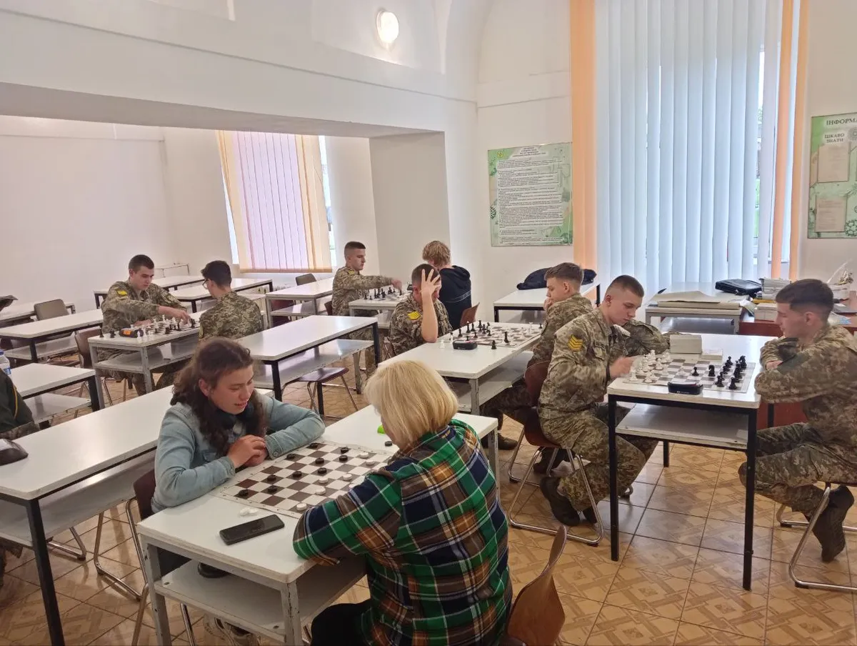 Товариська зустріч з шахів та шашок