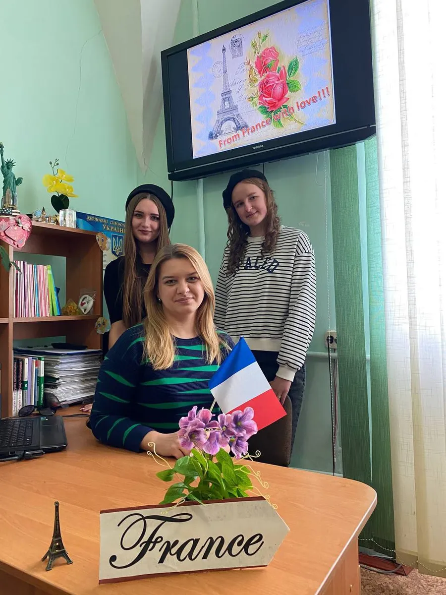 «Країна у валізі»: Франція — мандрівка культурою і кухнею