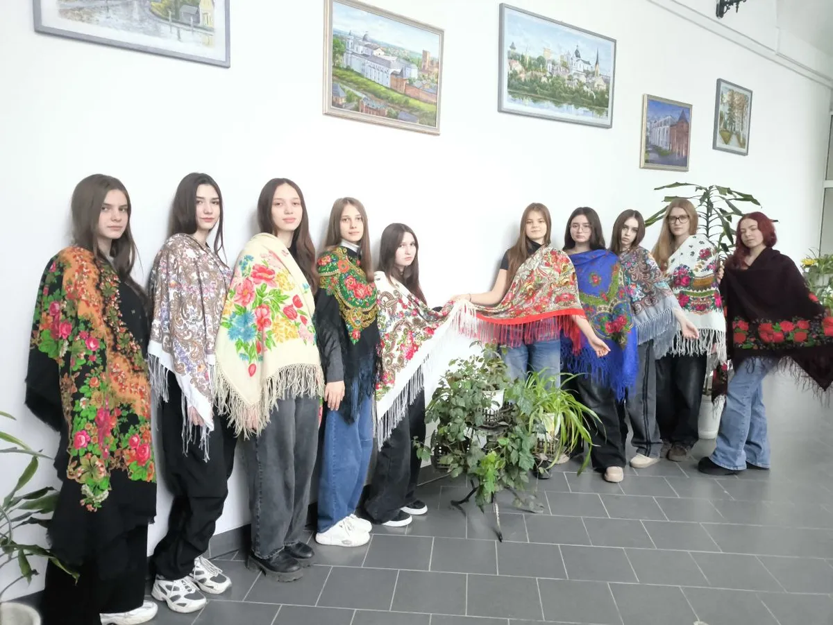 Українська хустка – символ краси, традицій та єдності