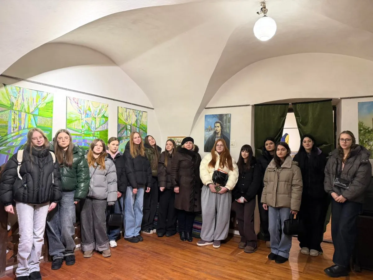 «Слово, що не згасає: поетична година та мистецька мандрівка до Будинку Косачів»