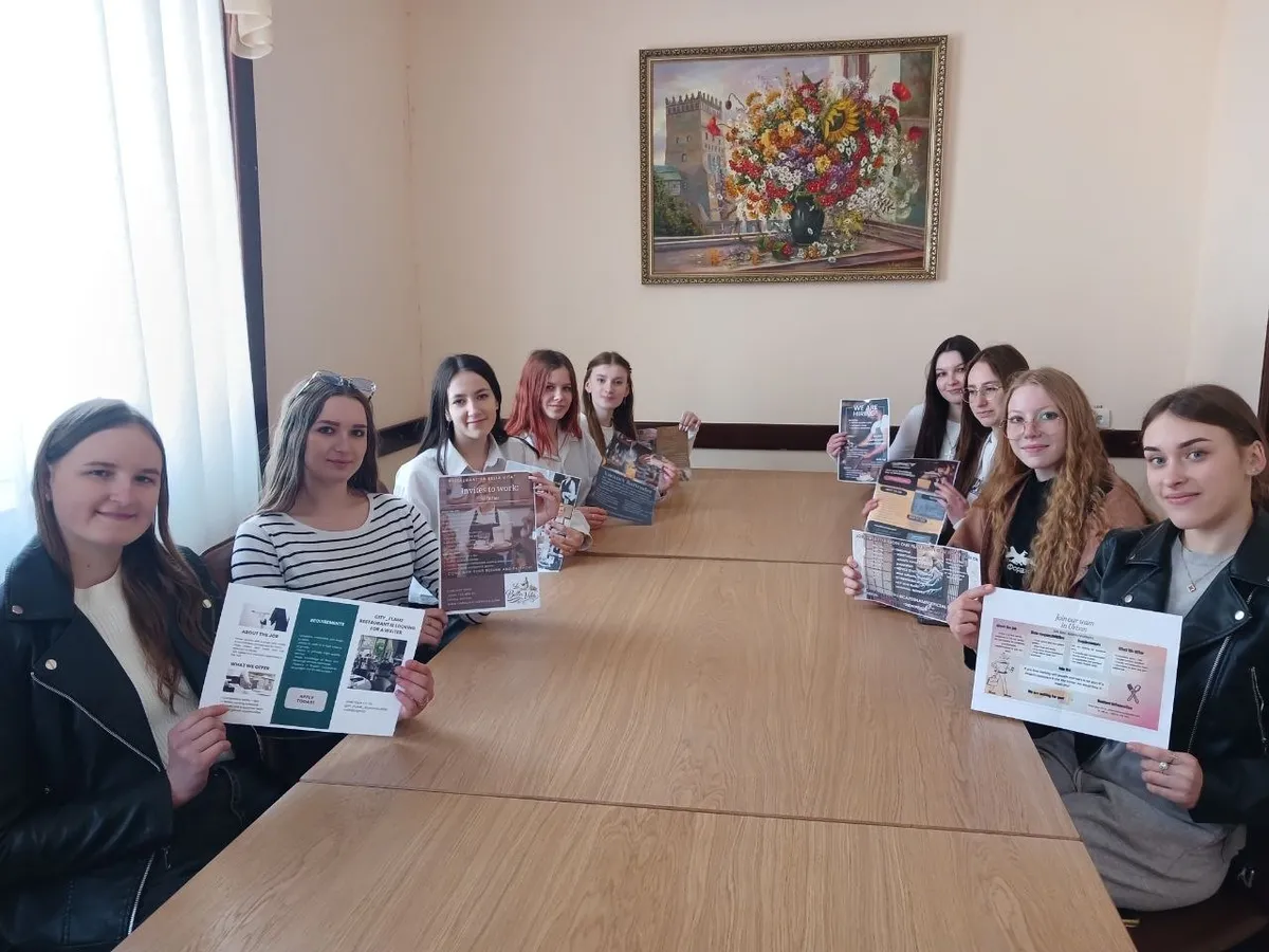 Презентація англомовних проєктів «We Are Hiring: створюємо креативні оголошення про роботу, на які хочеться відгукнутися»