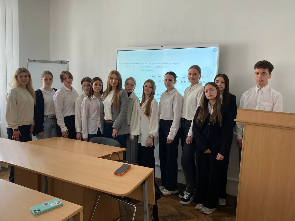 Ефективна комунікація з гостями: від психології до професійного сервісу