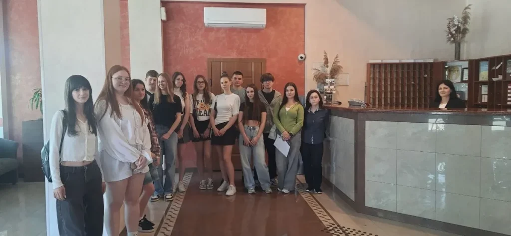Екскурсія здобувачів освіти до ПрАТ “ГОТЕЛЬ УКРАЇНА”
