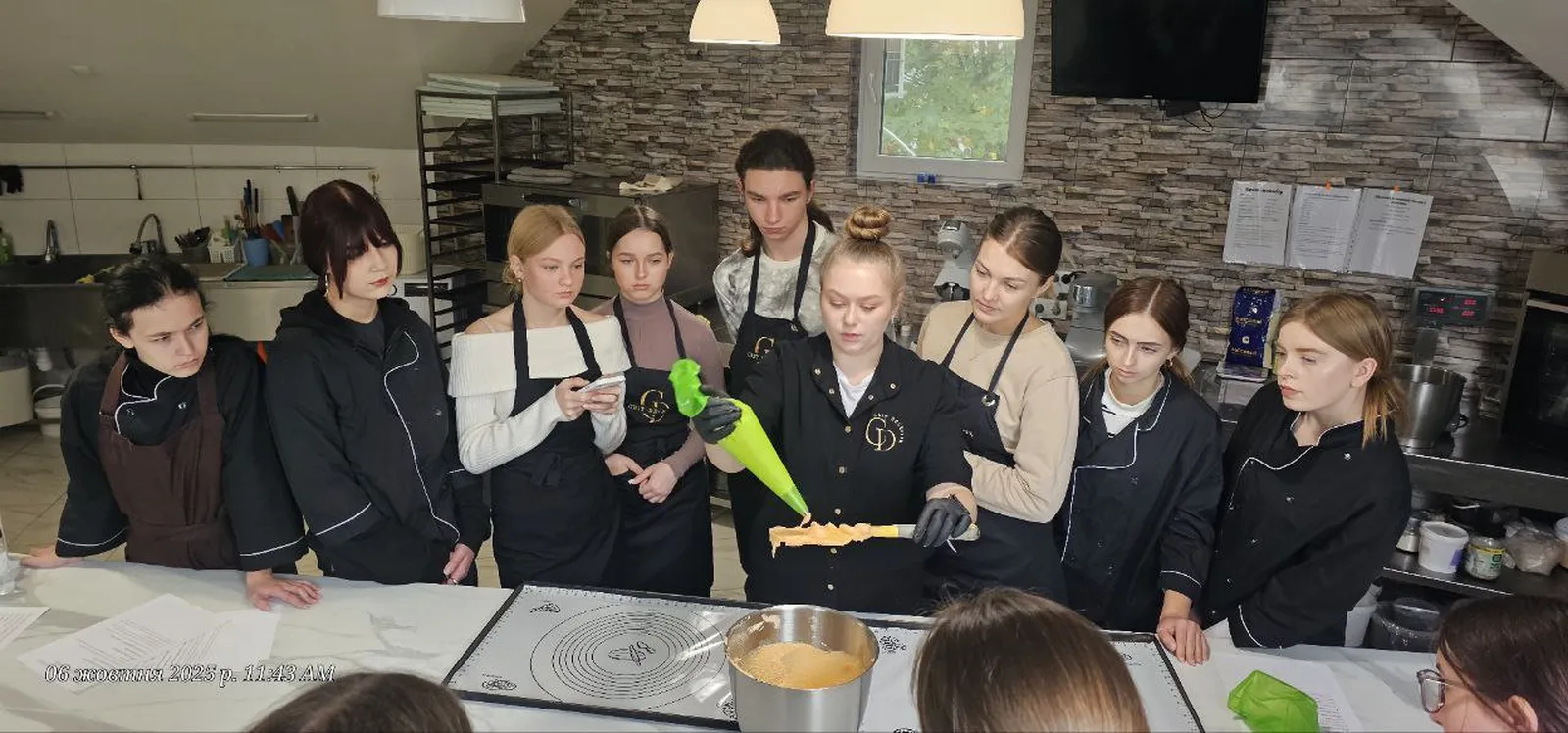 Лабораторна робота на базі кондитерської студії «Світ десертів»